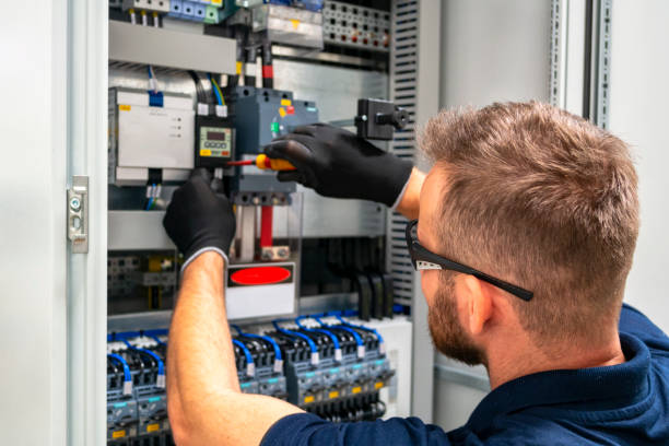 Best Commercial Electrician Services  in Redwood, OR